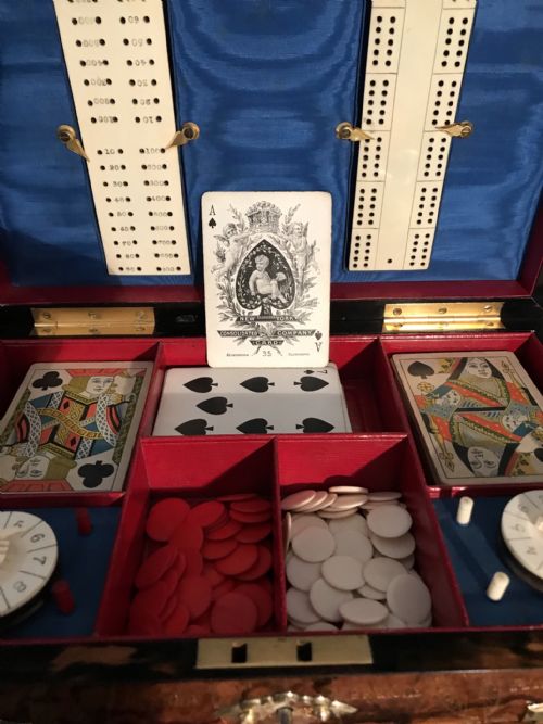 SUPERB QUALITY WALNUT GAMES BOX WALNUT BOX CIRCA 1875 - ADDITIONAL PHOTO 3