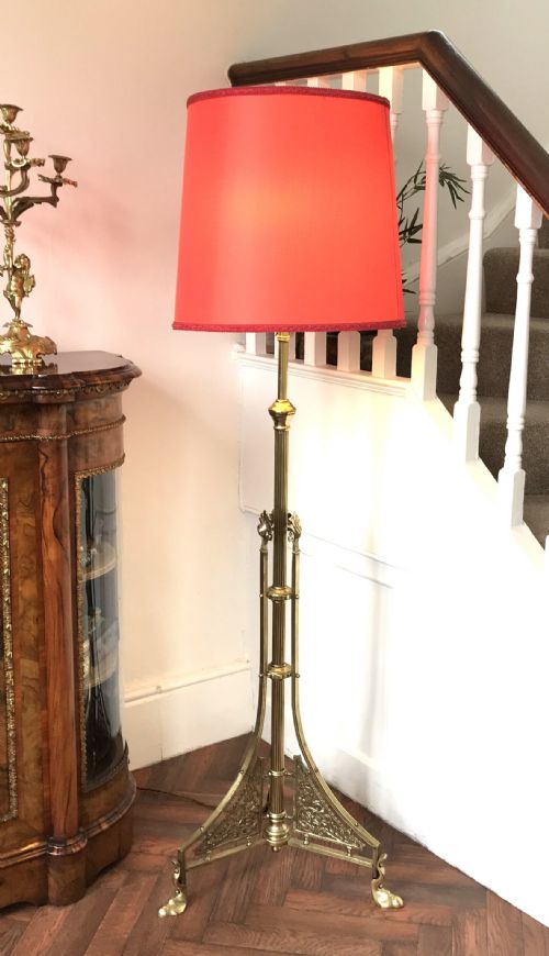 Attractive Telescopic Brass Standard Lamp