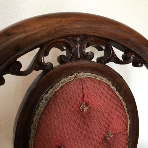 A SET OF SIX VICTORIAN WALNUT CHAIRS BUTTON BACK CIRCA 1875 - ADDITIONAL PHOTO 3