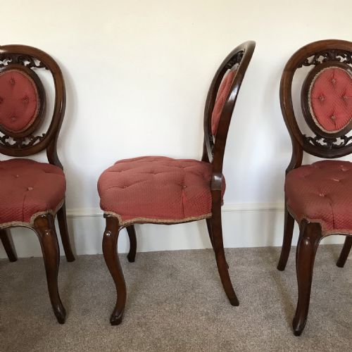 A SET OF SIX VICTORIAN WALNUT CHAIRS BUTTON BACK CIRCA 1875 - ADDITIONAL PHOTO 6