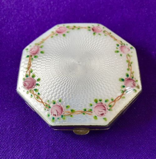 Octagonal Powder Compact Circa 1931
