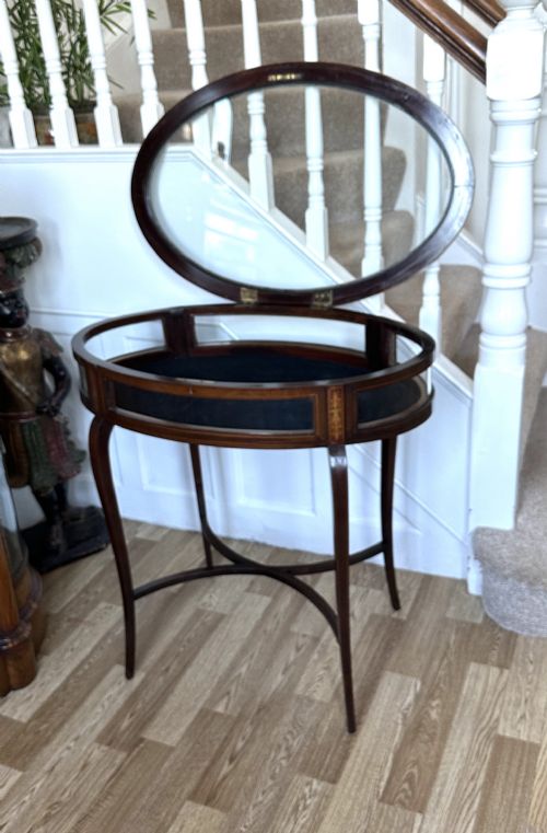 Good and Large  Bijouterie Table. Circa 1900   
Vitrine. Display Cabinet