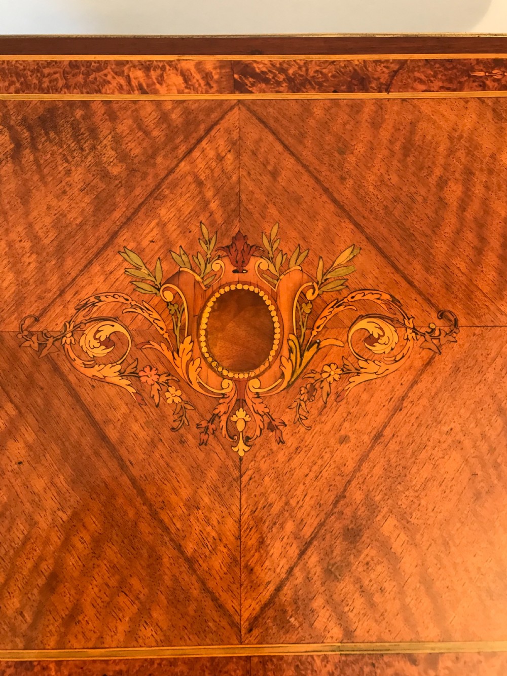  Exceptional fine quality marquetry Poudreuse View II