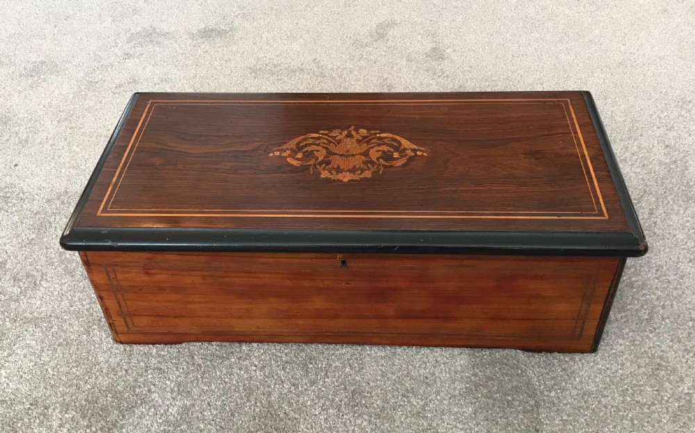  Excellent condition 19th century music box  View VII