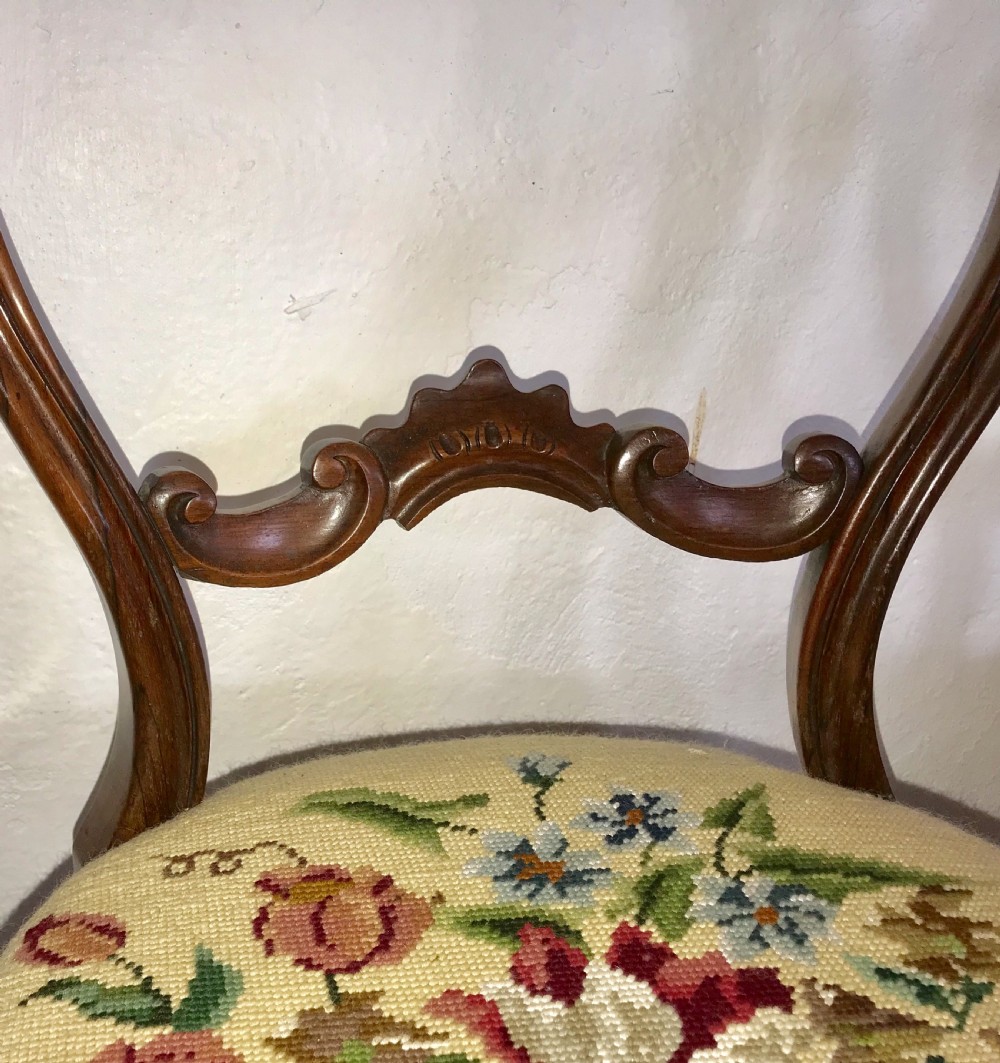 Set of 6 Victorian chairs Circa 1875  View II