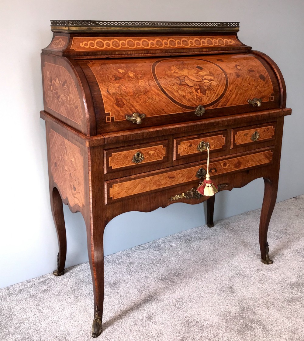  Superb tulip wood and Kingwood  writing table circa 1880 