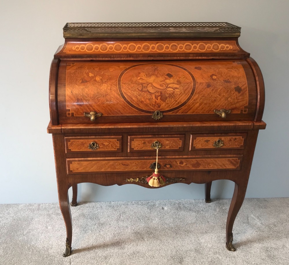  Superb tulip wood and Kingwood  writing table circa 1880  View II