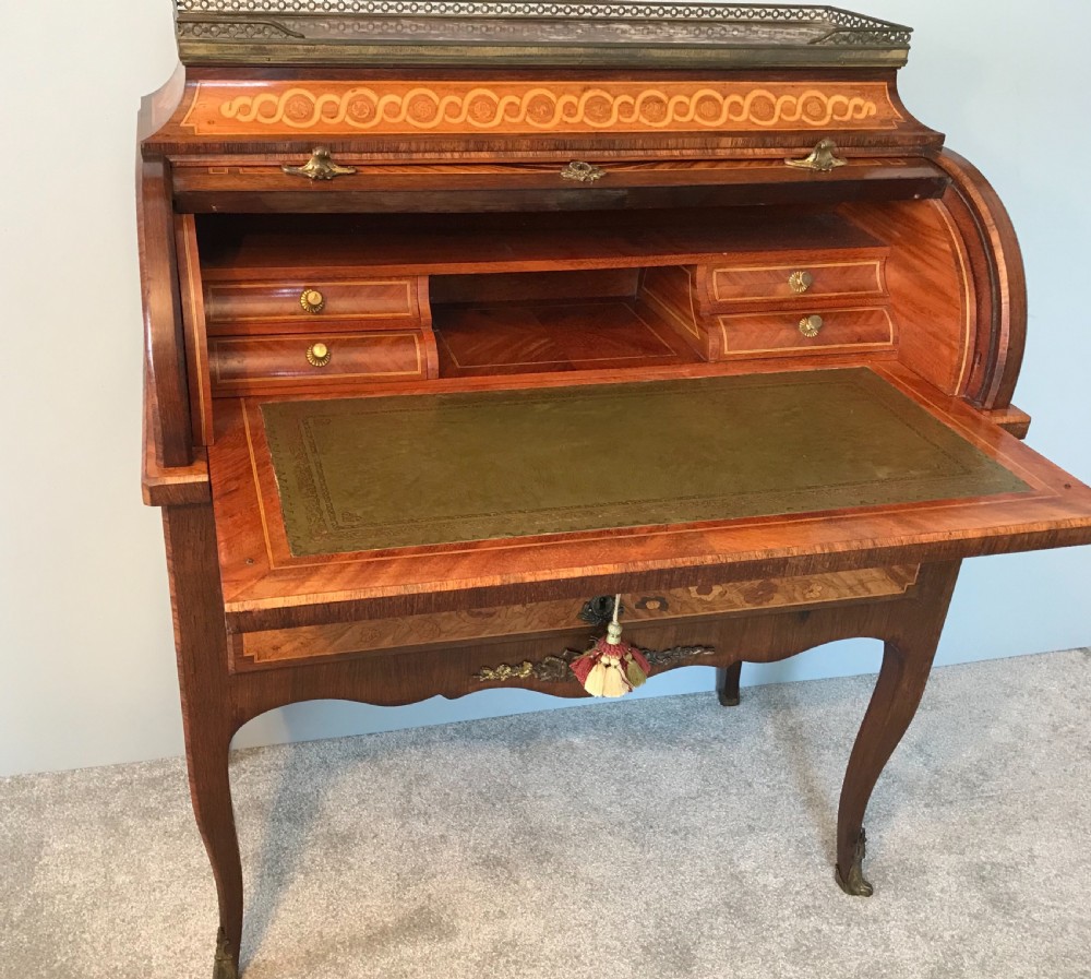  Superb tulip wood and Kingwood  writing table circa 1880  View V