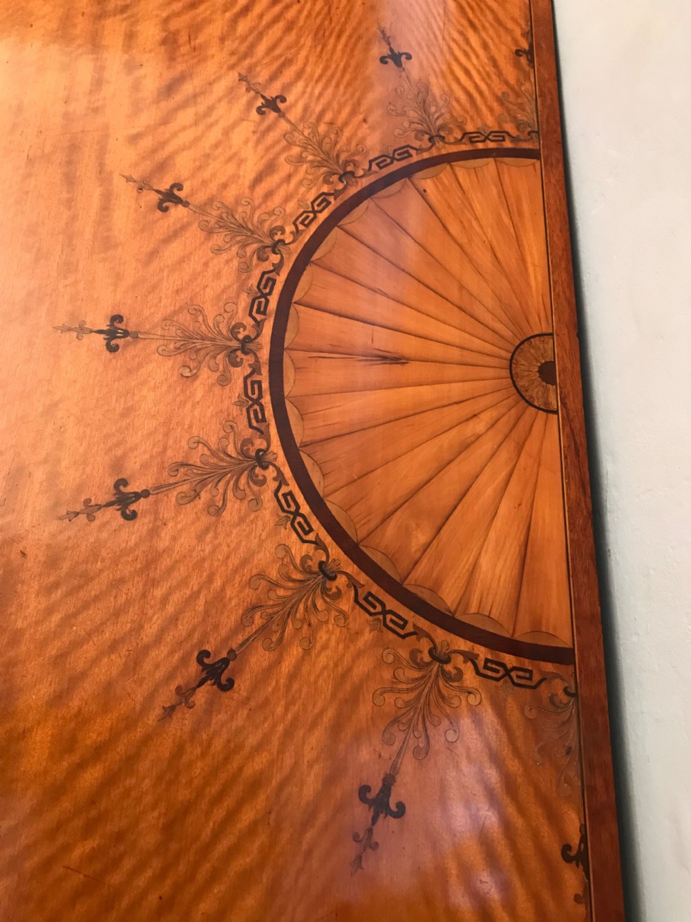 A exceptional quality satinwood card table circa 1890 View VIII