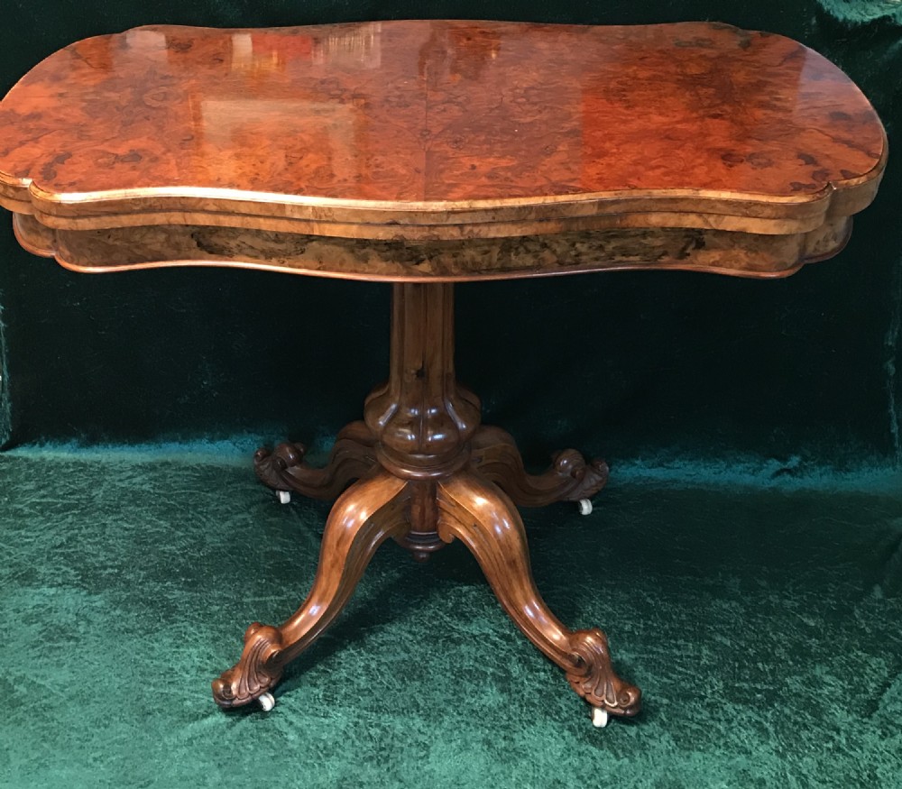 WILLIAM SYLVANS SMEE. Walnut pedestal card table, side table 