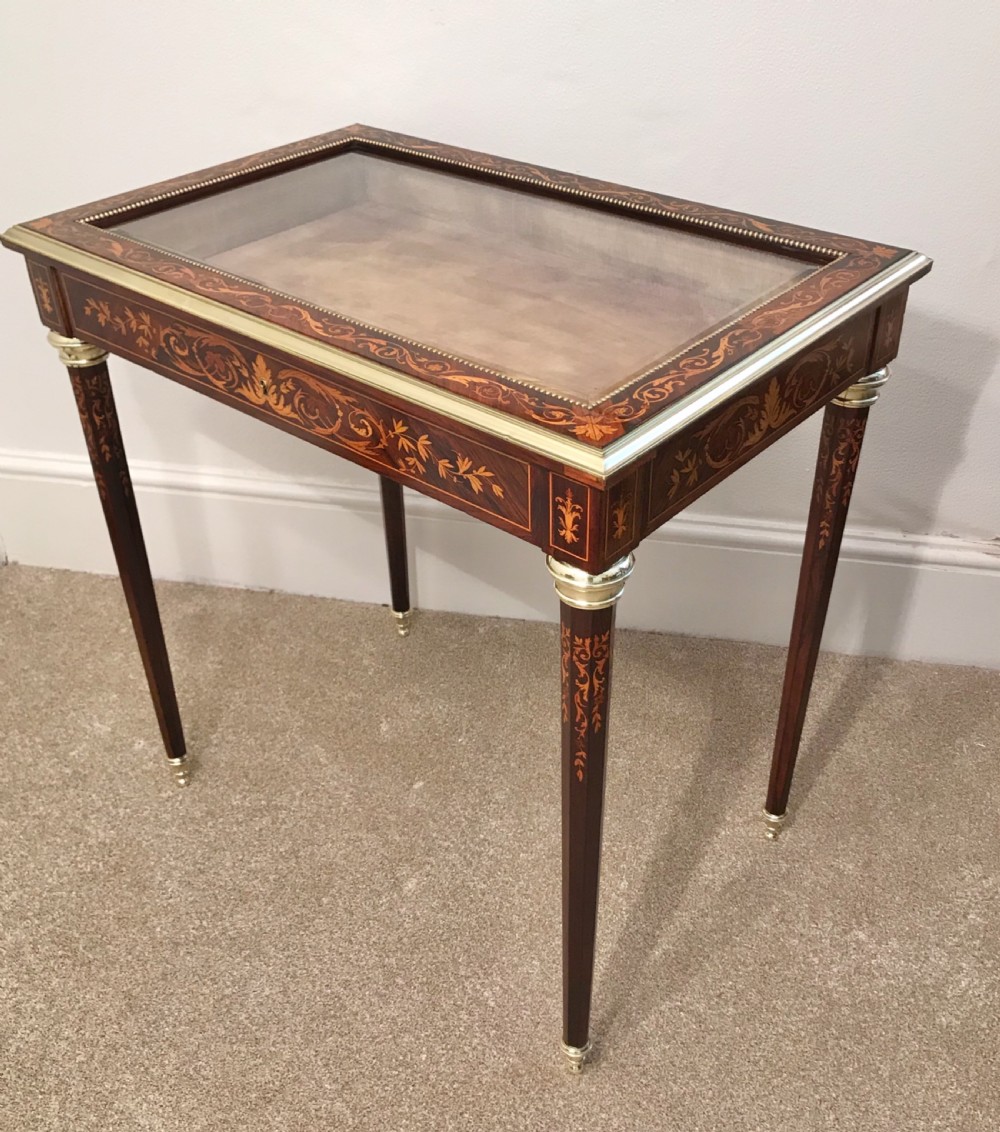 Superb quality Bijouterie table, jewellery Display case, Vitrine, Side table, circa 1880