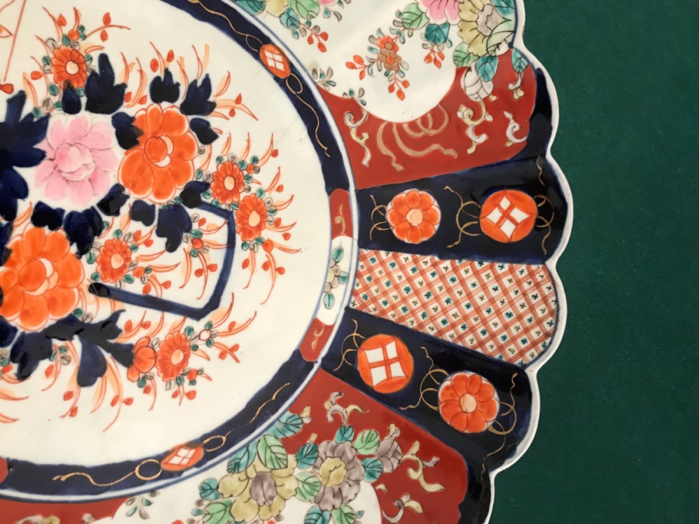 Good and large Imari charger, Japanese, Wall plate, circa 1900 View V