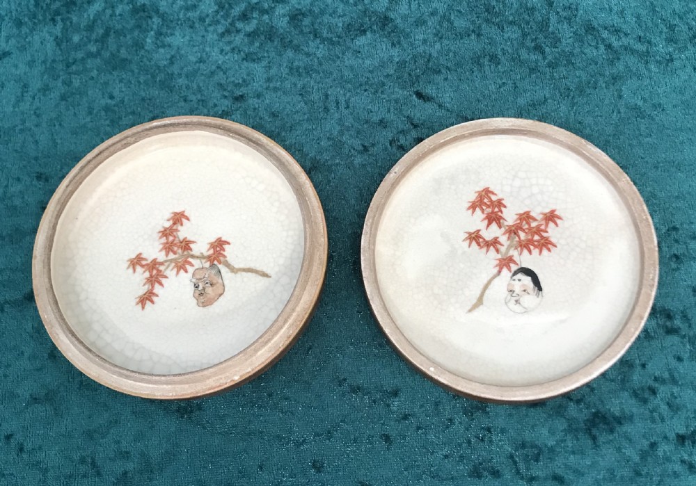 Meiji period box and cover in perfect condition View II