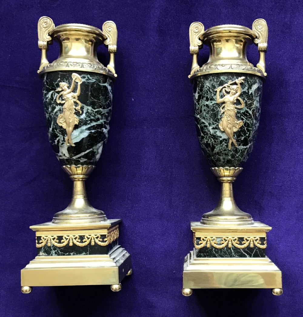A pair of green marble vases circa 1900. Cassolettes.