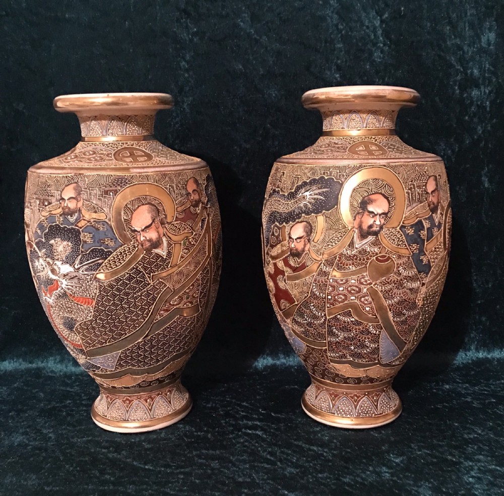 Good and large pair of Satsuma vases circa 1910 View V