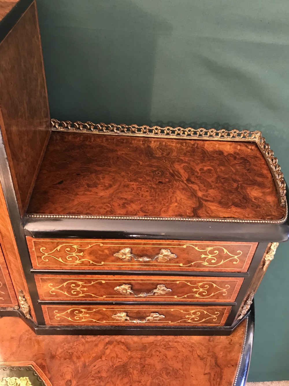 Superb quality BONHEUR  du  JOUR, Writing table. Walnut Desk, circa 1875 View IX