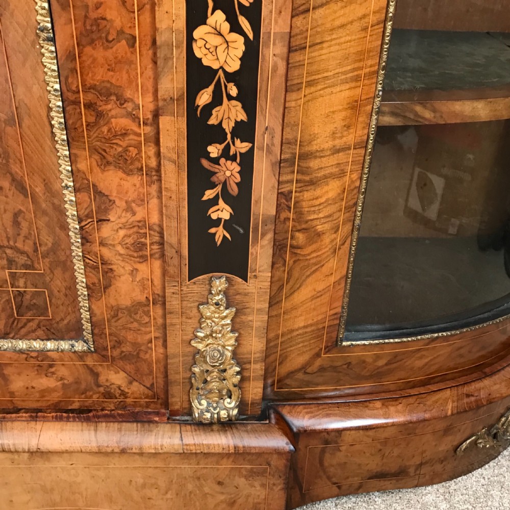 Exceptional condition Victorian marquetry credenza, sideboard, cabinet, circa 1875 View IV