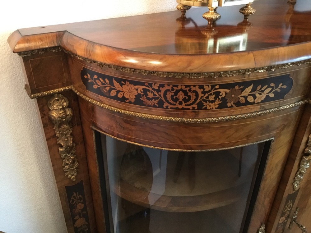 Exceptional condition Victorian marquetry credenza, sideboard, cabinet, circa 1875 View VII