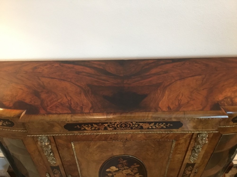 Exceptional condition Victorian marquetry credenza, sideboard, cabinet, circa 1875 View X
