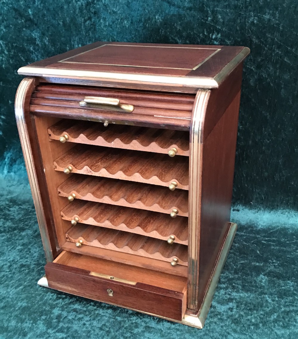 Cigar humidor circa 1900 View IV