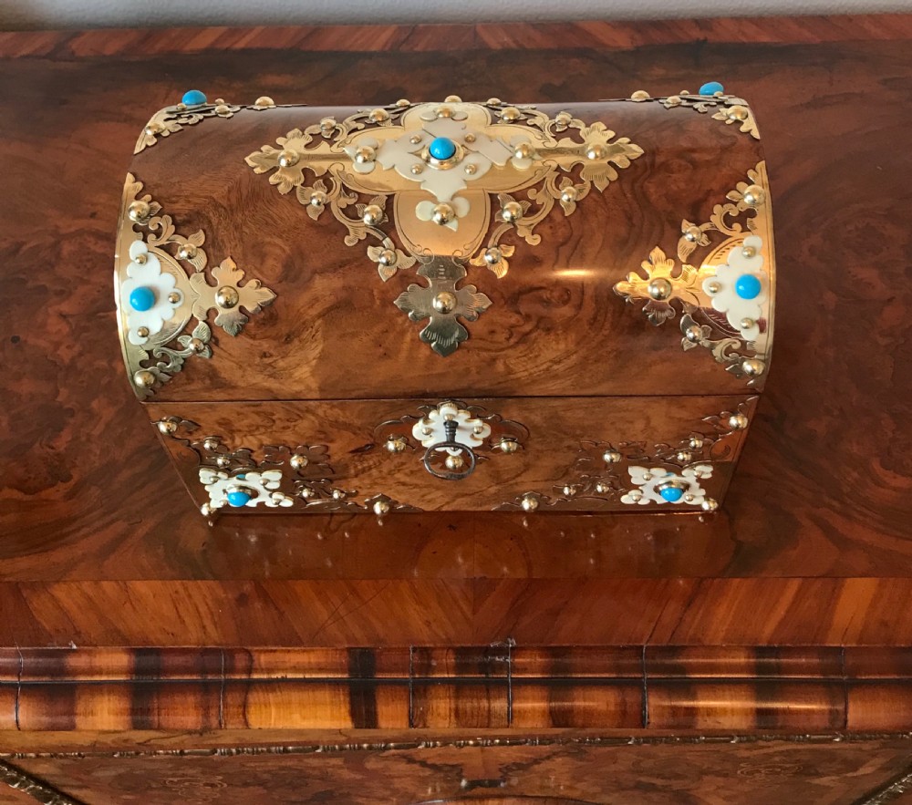 Victorian domed top casket circa 1875 View XI