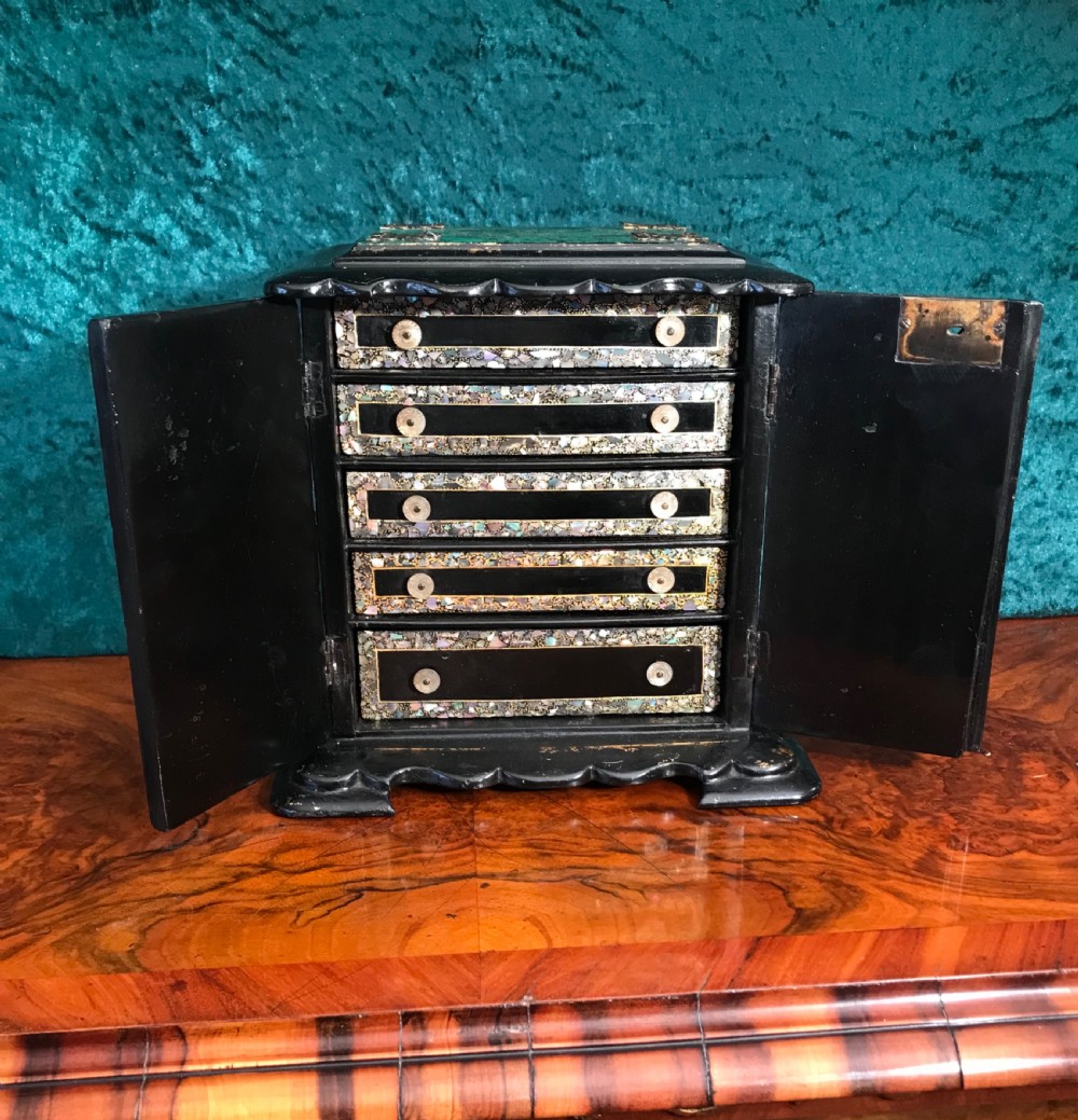Victorian jewellery casket circa 1880 View IV