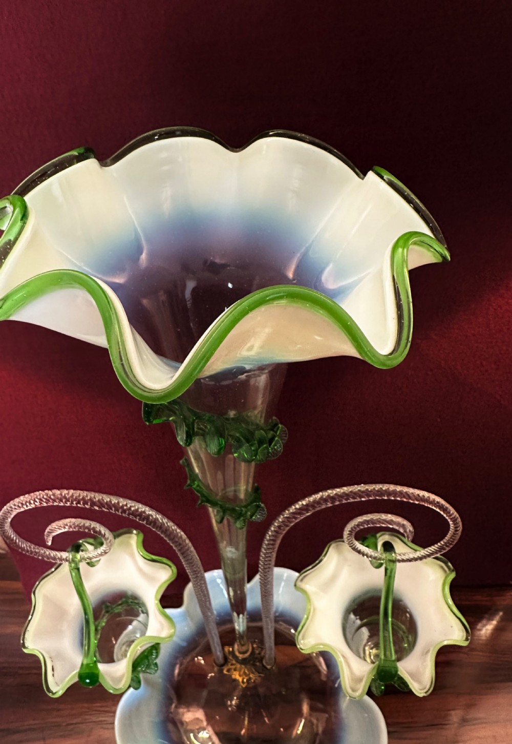 Stunning Victorian Epergne, vase  in perfect condition. Circa  1890. View VII
