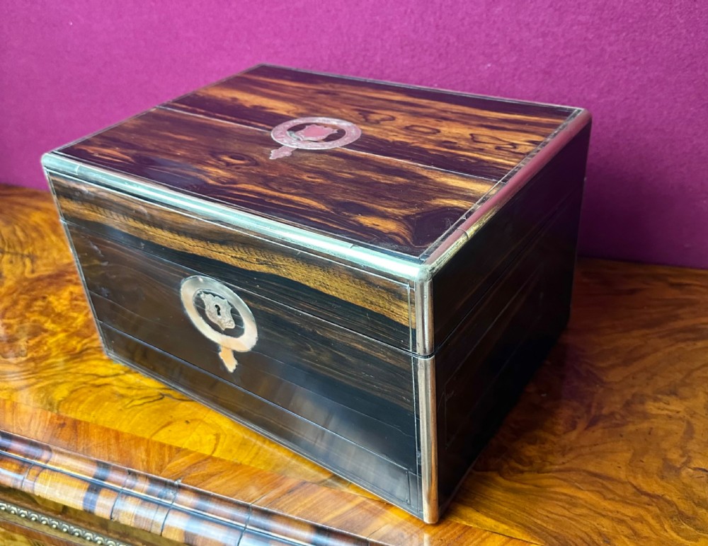 Jewellery, vanity box circa 1875 View IX