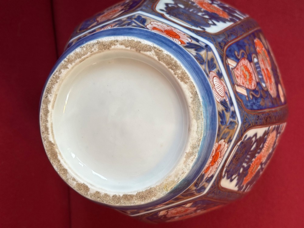 A good and large vase in the “IMARI” Palette Circa 1910
French vase. View VIII
