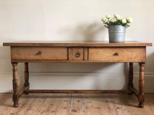 19th century french antique farmhouse table - CATEGORY: ANTIQUE TABLES - DATED 19TH CENTURY
