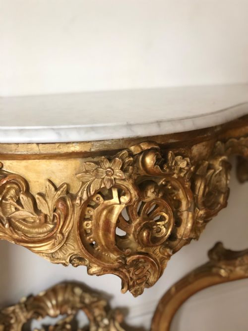 LARGE 19TH CENTURY FRENCH GILT AND MARBLE CONSOLE TABLE - ADDITIONAL PHOTO 3