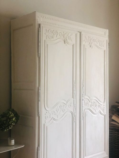 ANTIQUE FRENCH PAINTED OAK ARMOIREWARDROBELINEN PRESS WITH HANGING RAIL - ADDITIONAL PHOTO 2