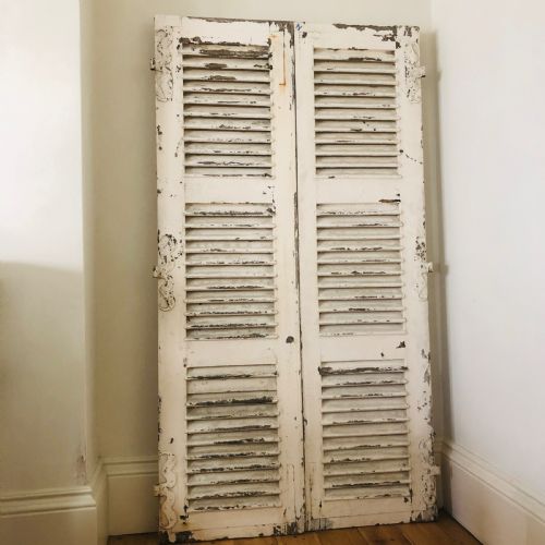ANTIQUE FRENCH OAK SHUTTERS MOUSTACHE HINGES - ADDITIONAL PHOTO 1