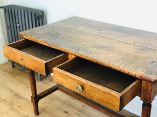19TH CENTURY ANTIQUE FRENCH OAK TABLE - ADDITIONAL PHOTO 3