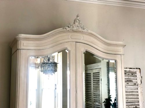 ANTIQUE FRENCH LOUIS XV PAINTED ARMOIRELINEN PRESSWARDROBE - ADDITIONAL PHOTO 4