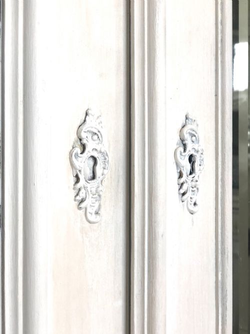 ANTIQUE FRENCH LOUIS XV PAINTED ARMOIRELINEN PRESSWARDROBE - ADDITIONAL PHOTO 5