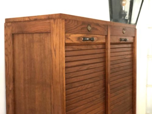 ANTIQUE FRENCH OAK DOUBLE TAMBOUR FILING CABINET - ADDITIONAL PHOTO 1