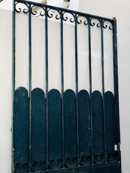 19TH CENTURY FRENCH ANTIQUE CAST IRON GATE C1850 - ADDITIONAL PHOTO 2