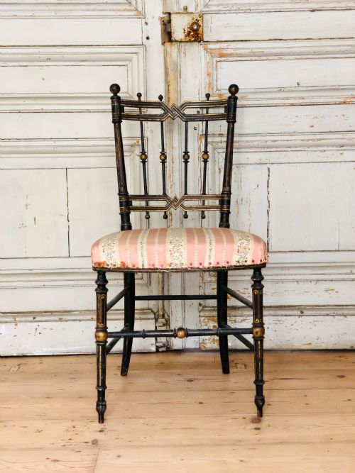 19th century french chair original paint - CATEGORY: ANTIQUE CHAIRS - DATED 19TH CENTURY