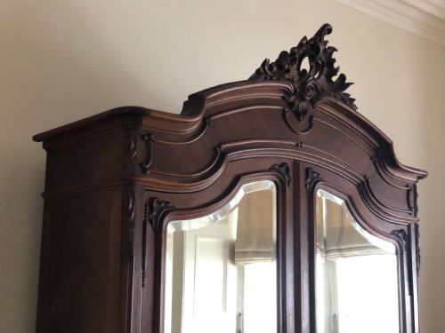 ANTIQUE FRENCH DOUBLE LOUIS XV ARMOIRE - ADDITIONAL PHOTO 3
