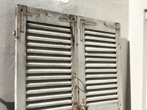 ANTIQUE FRENCH OAK PAINTED SHUTTERS - ADDITIONAL PHOTO 3