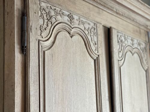 18TH CENTURY ANTIQUE FRENCH OAK ARMOIRE LINEN PRESS WITH HANGING RAIL - ADDITIONAL PHOTO 8