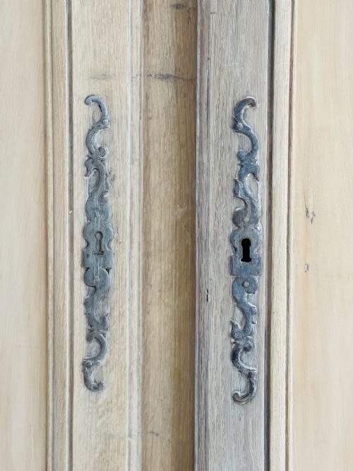 19TH CENTURY FRENCH OAK ARMOIRE WARDROBE WITH HANGING RAIL - ADDITIONAL PHOTO 8
