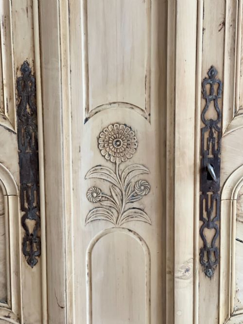 19TH CENTURY FRENCH ARMOIRE WITH HANGING RAIL - ADDITIONAL PHOTO 11