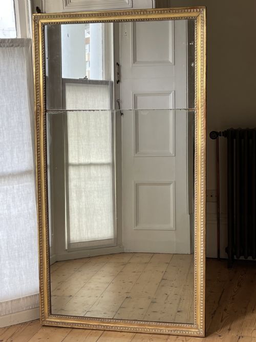19TH CENTURY FRENCH GILT LEANER MIRROR SPLIT MERCURY GLASS - ADDITIONAL PHOTO 2