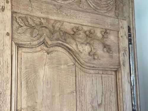 19TH CENTURY FRENCH OAK ARMOIRE WARDROBE WITH HANGING RAIL - ADDITIONAL PHOTO 6