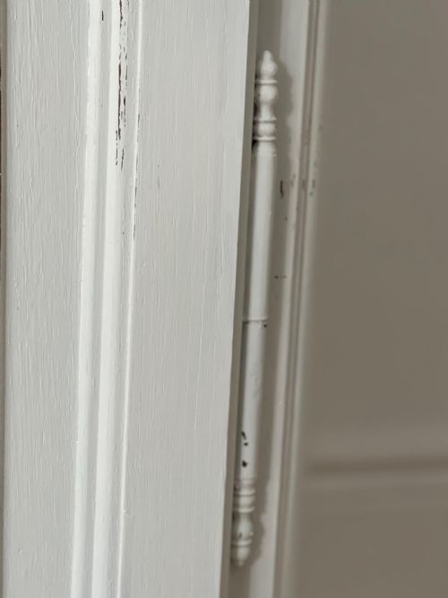 ANTIQUE FRENCH OAK PAINTED CUPBOARD - ADDITIONAL PHOTO 4