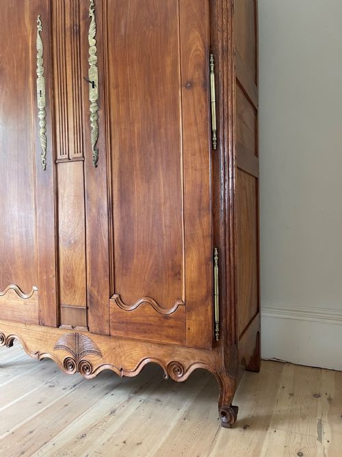 ANTIQUE FRENCH ARMOIRE - ADDITIONAL PHOTO 8