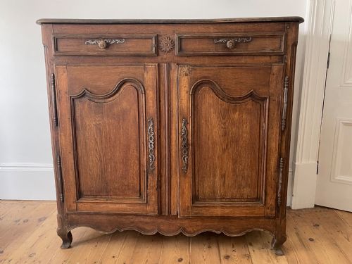 18th century french oak cupboard buffet - CATEGORY: ANTIQUE SIDEBOARDS - DATED 18TH CENTURY