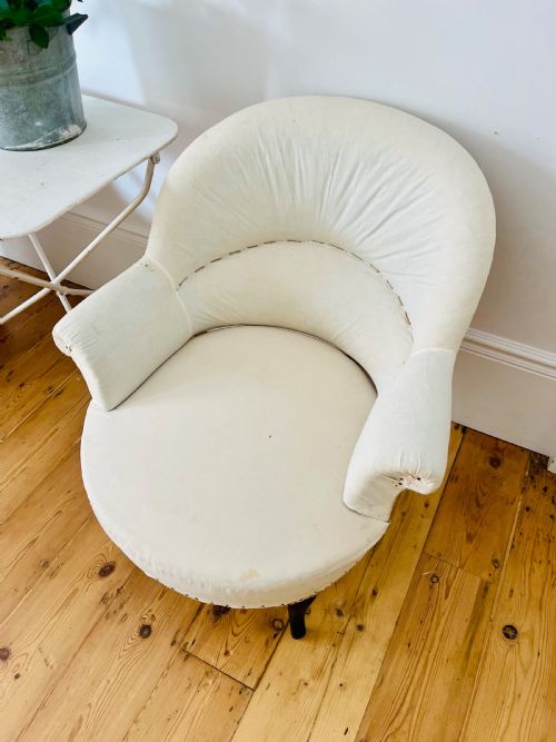 PAIR OF ANTIQUE FRENCH TUB CHAIRS - ADDITIONAL PHOTO 4